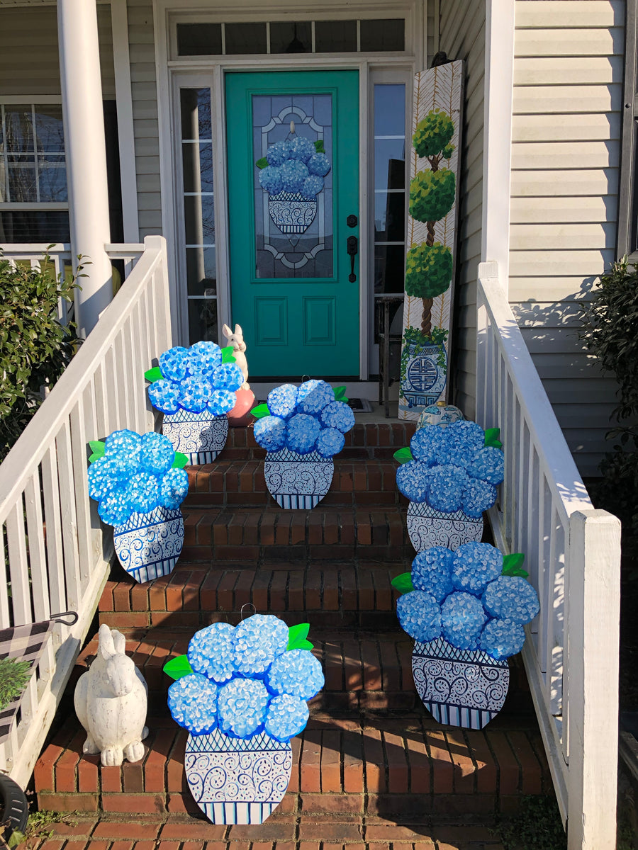 Blue Hydrangea Door Hanger in Chinoiserie Vase – Renzi Tate