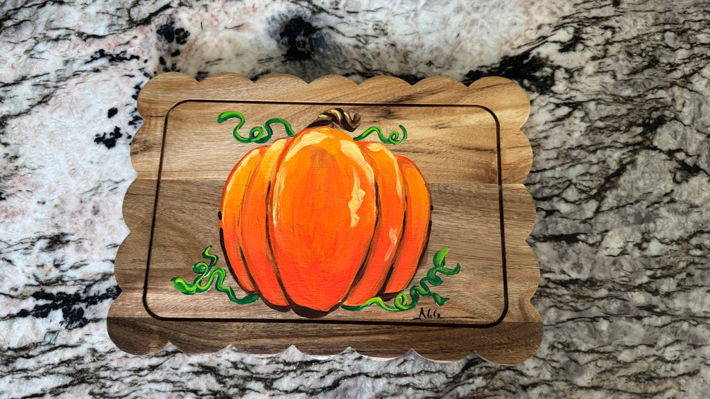 Pretty Pumkin with Scalloped Edge